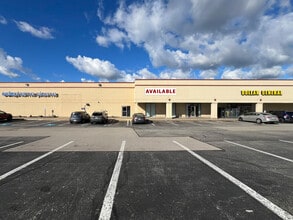 1700 Peach St, Erie, PA à louer Photo intérieure– Image 1 sur 14