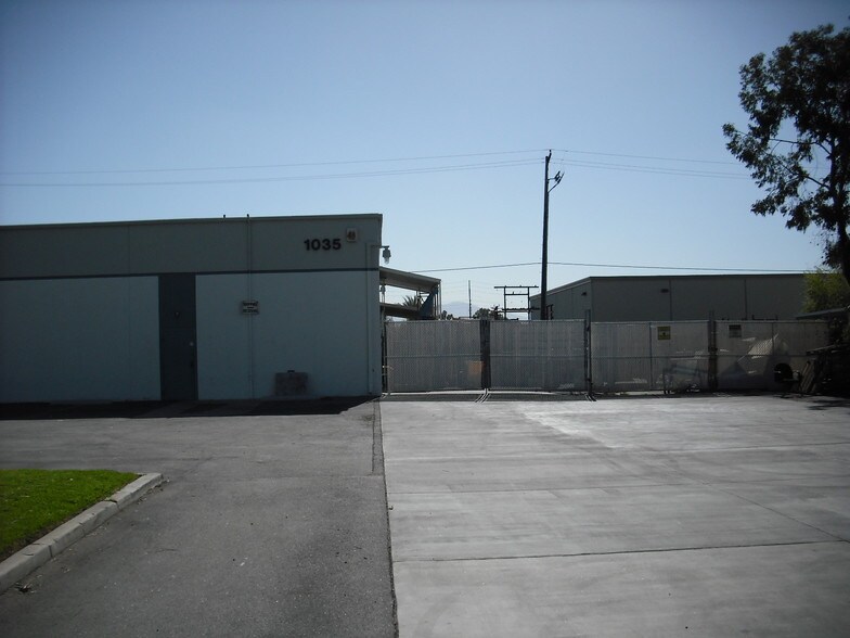 1031-1035 S Linwood Ave, Santa Ana, CA à louer - Photo de l’immeuble – Image 3 sur 10