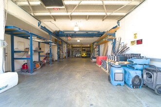 17208 Roseton Ave, Artesia, CA à louer Photo de l’immeuble– Image 2 sur 9