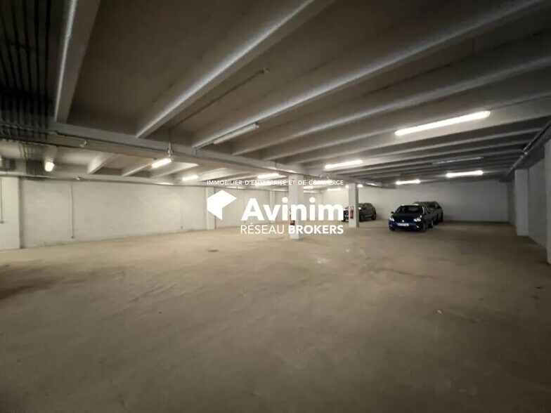 Local commercial dans Palaiseau à vendre - Photo de l’immeuble – Image 2 sur 5