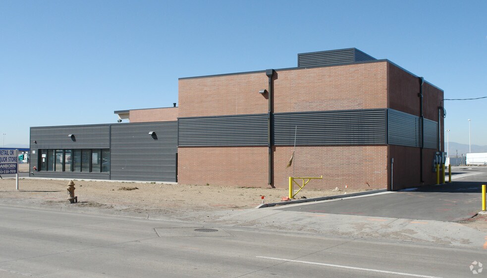 5275 Quebec St, Commerce City, CO à louer - Photo de l’immeuble – Image 2 sur 3