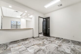 9555-9595 S Eastern Ave, Las Vegas, NV à louer Photo intérieure– Image 1 sur 9