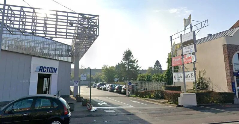 Local d’activités dans Tourcoing à louer - Photo de l’immeuble – Image 2 sur 3