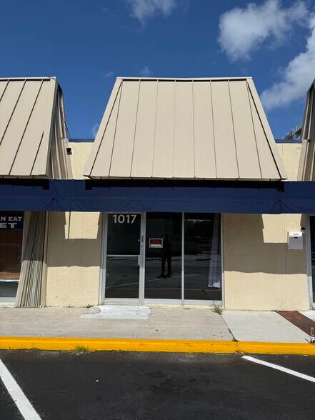 1015-1019 SE 17th St, Fort Lauderdale, FL à louer - Photo de l’immeuble – Image 2 sur 16
