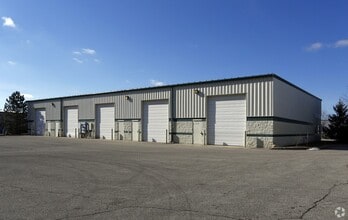 16851 Southpark Dr, Westfield, IN à louer Photo de l’immeuble– Image 2 sur 3