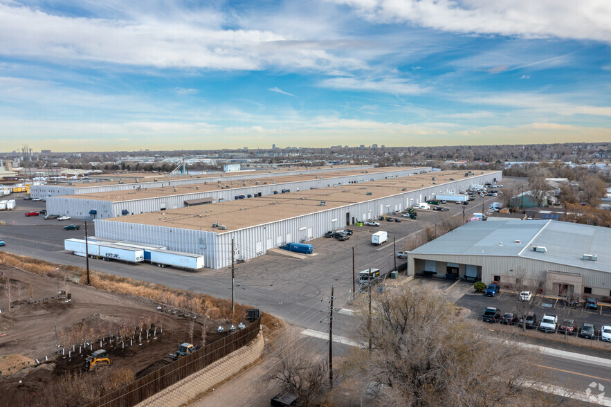 3101-3151 S Platte River Dr, Englewood, CO à louer - Photo de l’immeuble – Image 2 sur 6