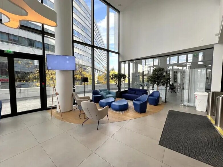 18-20 Rue Des Deux Gares, Rueil-Malmaison à louer - Hall d’entrée – Image 2 sur 24