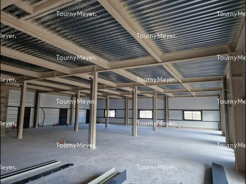 Local commercial dans Vedène à louer - Photo de l’immeuble – Image 3 sur 3