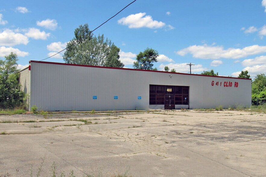 4161 Clio Rd, Flint, MI à vendre - Photo principale – Image 1 sur 7