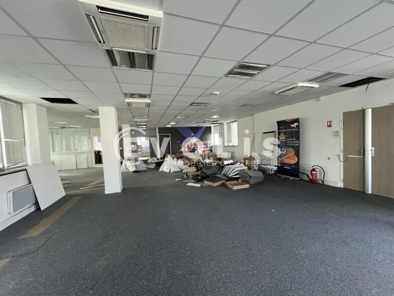 Bureau dans Neuilly-Plaisance à louer - Photo intérieure – Image 2 sur 8