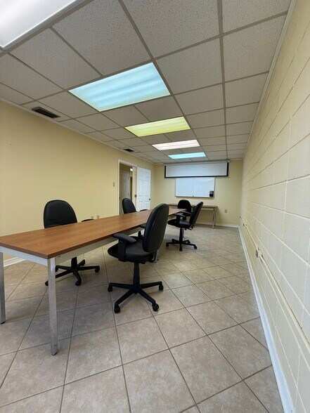 3102 Canty St, Pascagoula, MS à louer - Photo de l’immeuble – Image 3 sur 24
