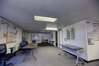 120 W Station Ave, Ridgecrest, CA à louer Photo intérieure– Image 1 sur 1