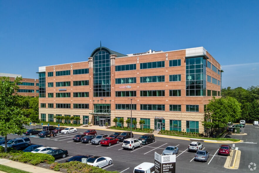 6354 Walker Ln, Alexandria, VA à louer - Photo principale – Image 1 sur 17