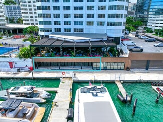 Plus de détails pour 801 Brickell Bay Dr, Miami, FL - Logement à vendre