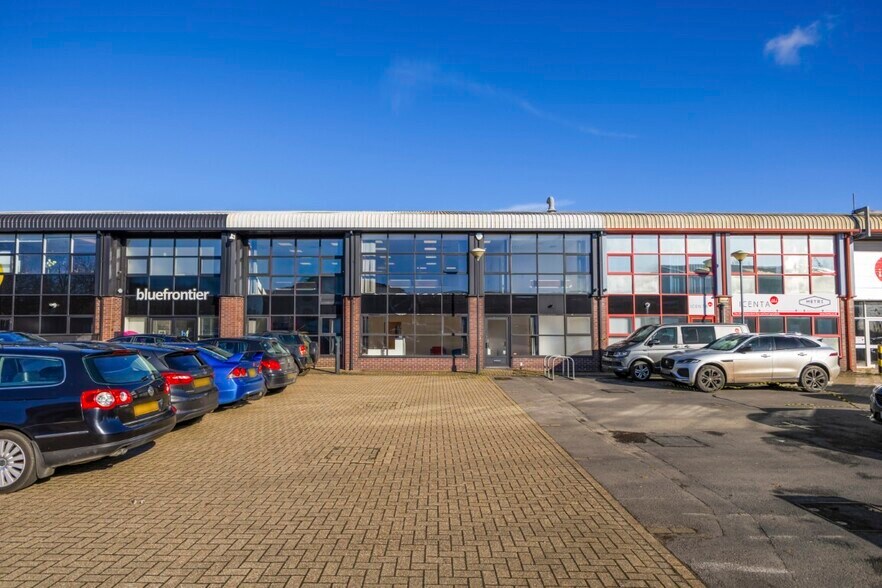 Lysander Rd, Salisbury à louer - Photo de l’immeuble – Image 2 sur 50