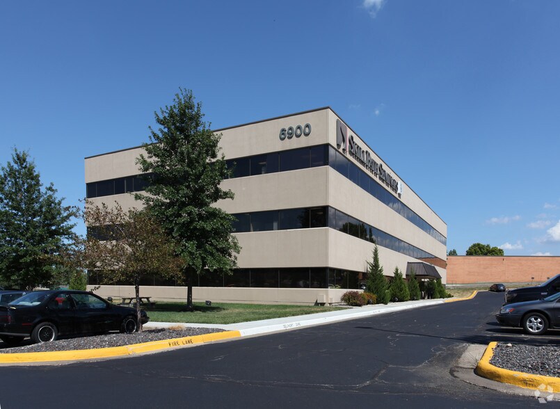 6900 Squibb Rd, Mission, KS à vendre - Photo de l’immeuble – Image 2 sur 2
