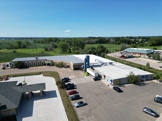 Plus de détails pour 911 E Main St, Winneconne, WI - Local commercial à vendre