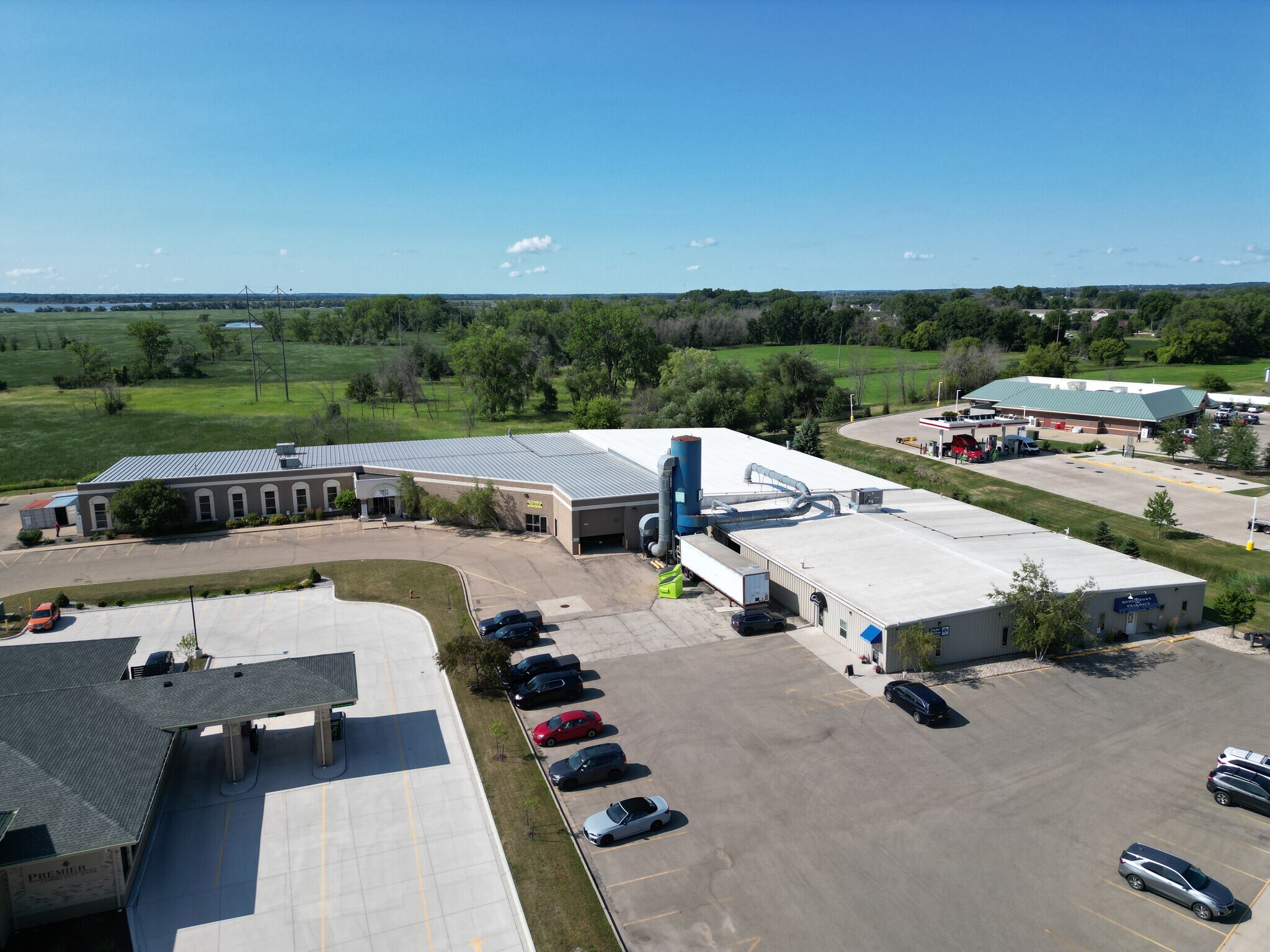 911 E Main St, Winneconne, WI à vendre Photo de l’immeuble– Image 1 sur 15