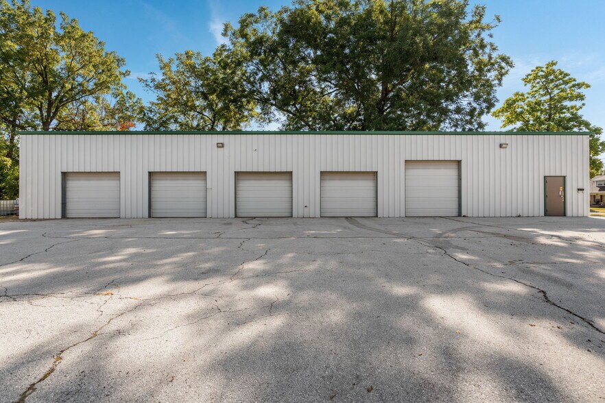 1525 E Florida St, Springfield, MO à vendre - Photo de l’immeuble – Image 3 sur 37