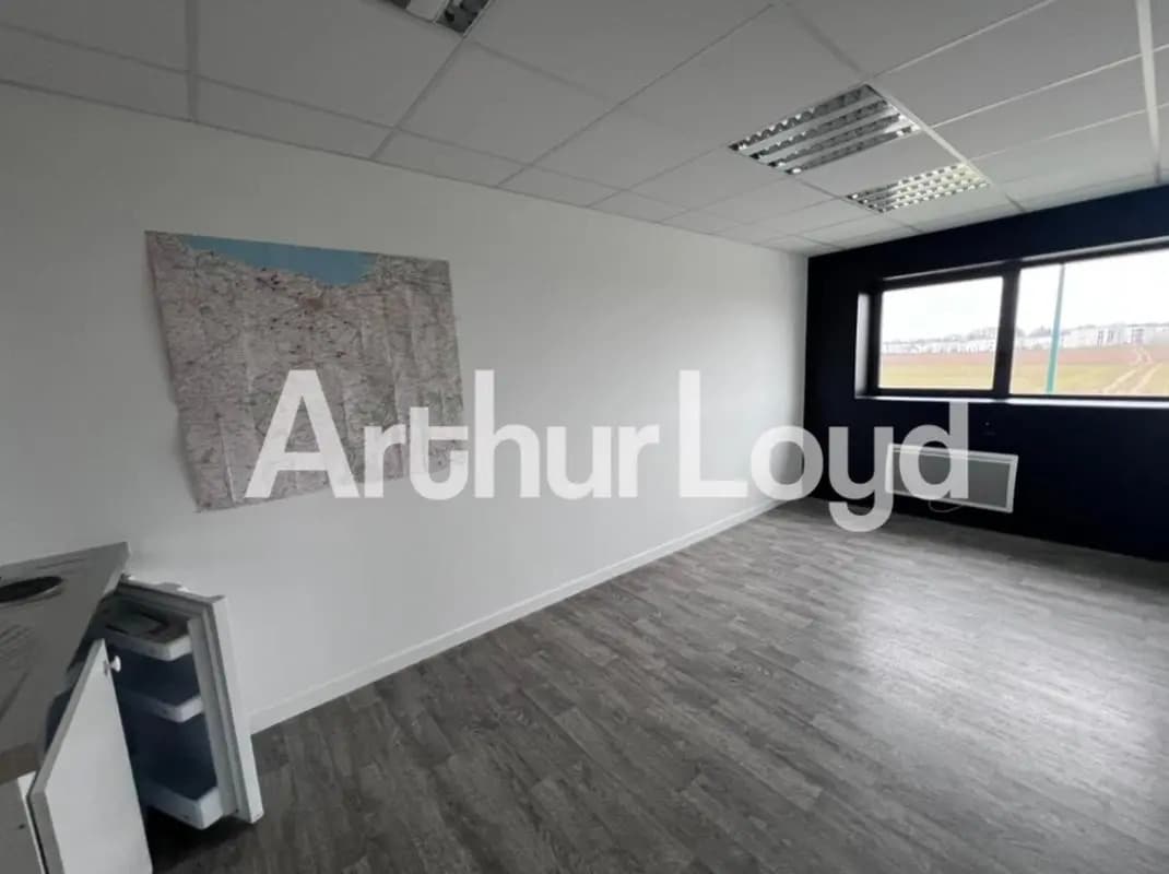 Bureau dans Biéville-Beuville à louer Photo intérieure– Image 1 sur 4