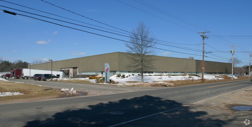 335 S Washington St, Plainville, CT à louer - Photo de l’immeuble – Image 3 sur 11