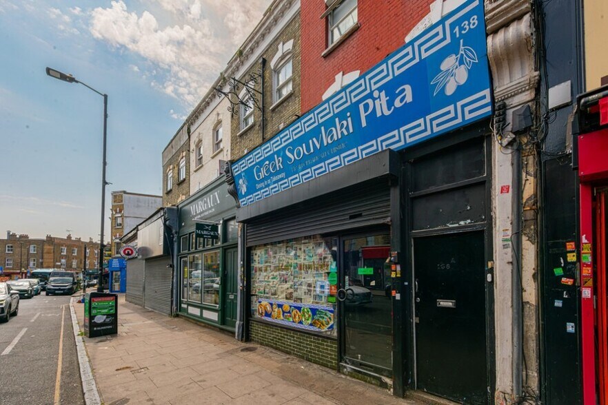 138 Blackstock Rd, Londres à louer - Photo de l’immeuble – Image 2 sur 4