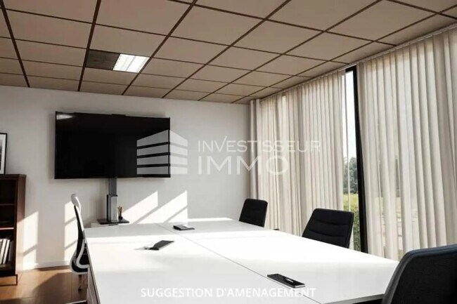 Plus de détails pour 61 Rue Roland Vachette, Nogent-sur-Oise - Local d’activités à vendre