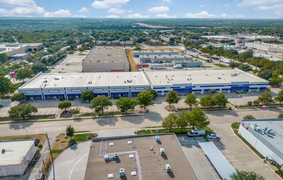 2515 Tarpley Rd, Carrollton, TX à louer - Photo de l’immeuble – Image 3 sur 3