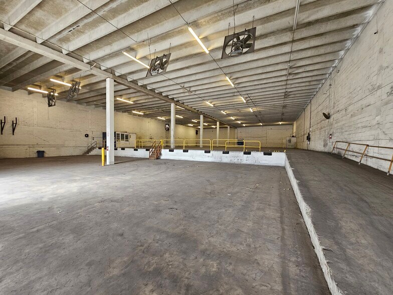 117 NW 3rd Ave, Dania, FL à louer - Photo de l’immeuble – Image 3 sur 8