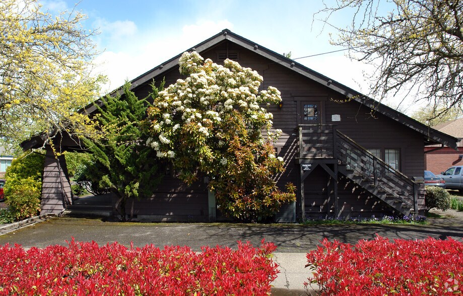 56 E 15th Ave, Eugene, OR à vendre - Photo de l’immeuble – Image 2 sur 4