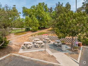 2560-2566 Catamaran Way, Chula Vista, CA à louer Photo de l’immeuble– Image 1 sur 14