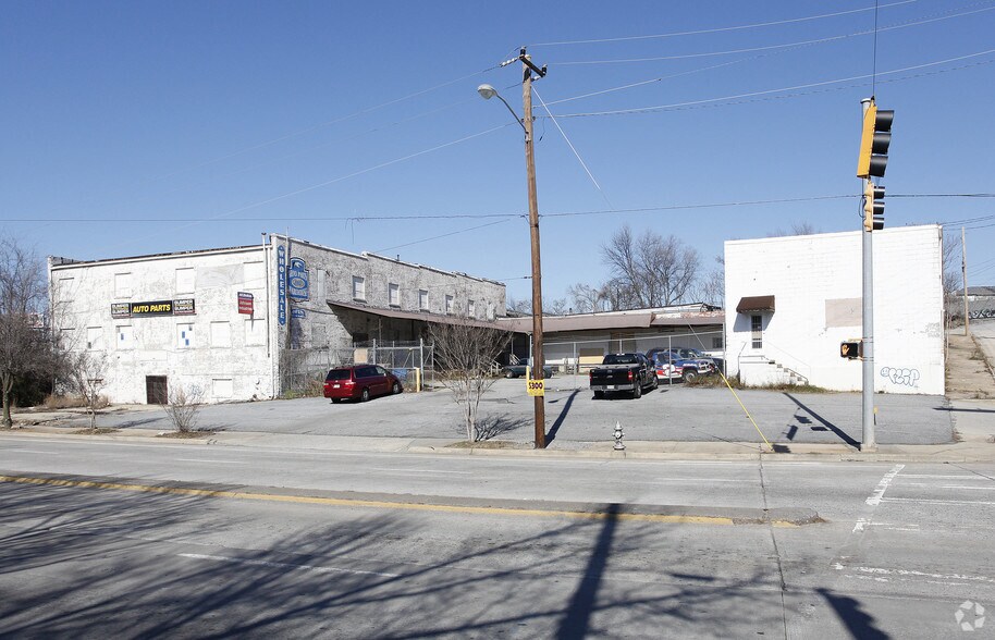 515 Ralph David Abernathy Blvd SW, Atlanta, GA à louer - Photo principale – Image 1 sur 5