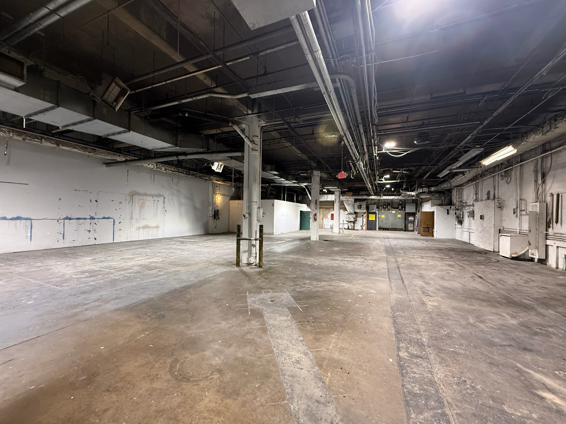 5400 Grays Ave, Philadelphia, PA à louer Photo intérieure– Image 1 sur 1