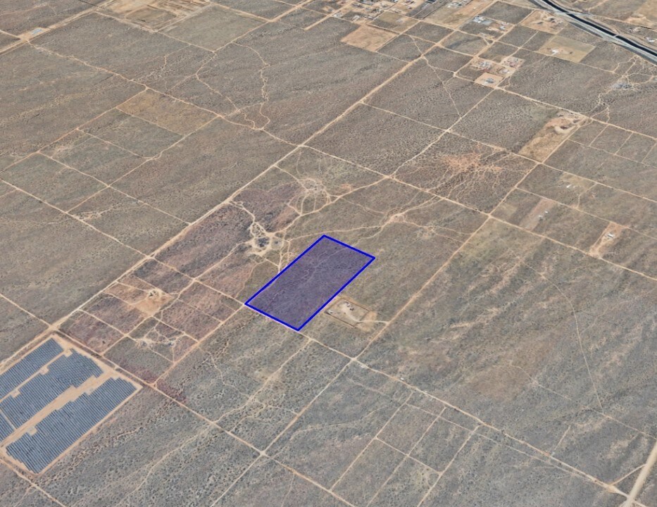 LUNA Rd, Phelan, CA à vendre Photo principale– Image 1 sur 3