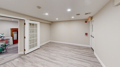 4 Weber Ave, Malverne, NY à louer Numérisation 3D Matterport– Image 1 sur 10