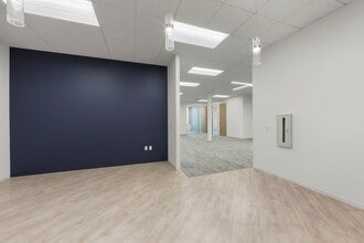 200 Commerce Dr, Irvine, CA à louer Photo intérieure– Image 2 sur 10