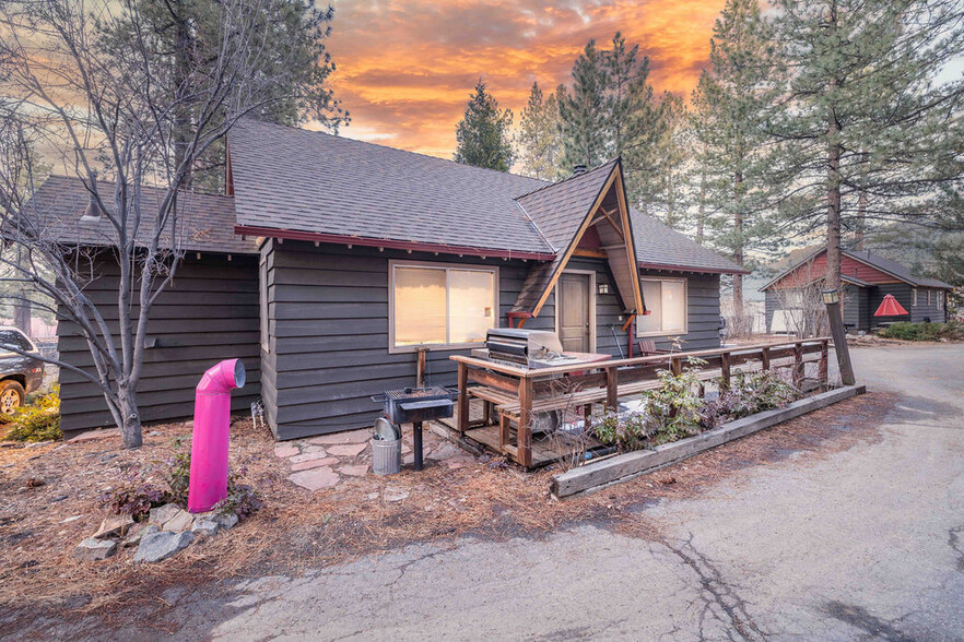 560 Jeffries St, Big Bear Lake, CA à vendre - Photo de l’immeuble – Image 2 sur 9