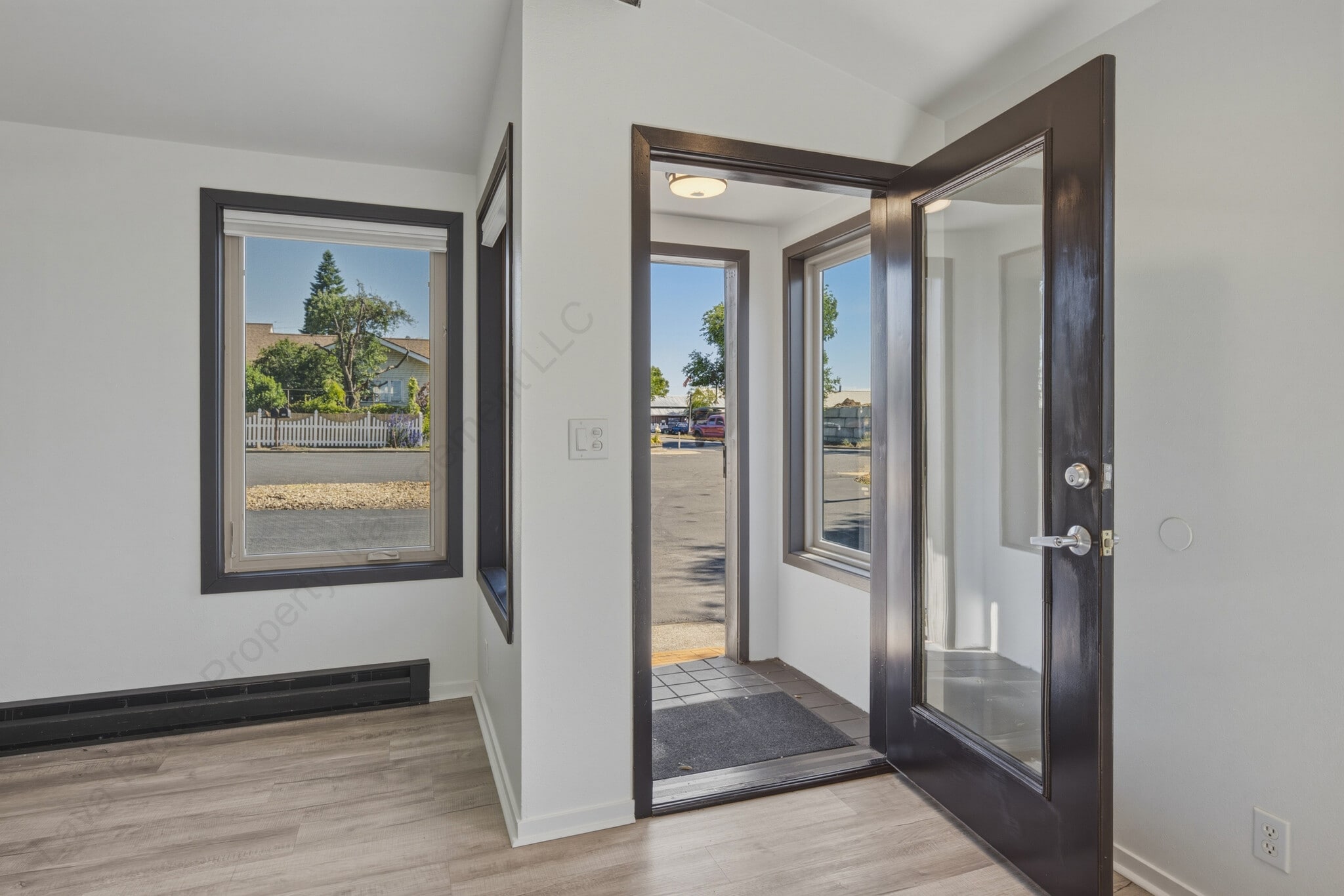 204 SE Scott St, Bend, OR à louer Photo intérieure– Image 1 sur 8