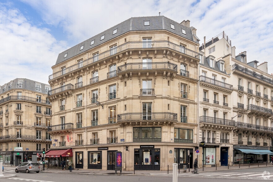 23 Rue Chauchat, Paris à louer - Photo de l’immeuble – Image 1 sur 11