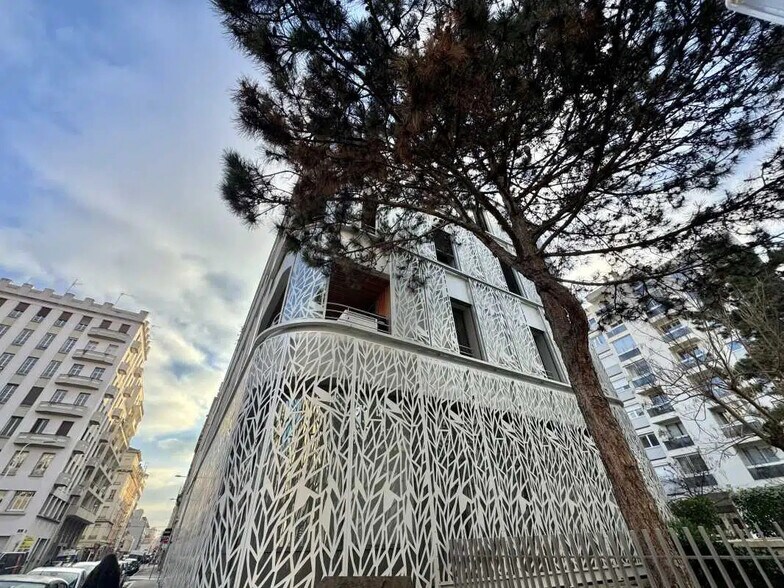 Bureau dans Lyon à louer - Photo de l’immeuble – Image 1 sur 16