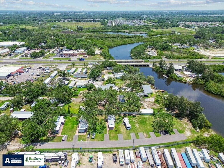 11224 Restwood Dr, Gibsonton, FL à vendre - Aérien – Image 2 sur 21