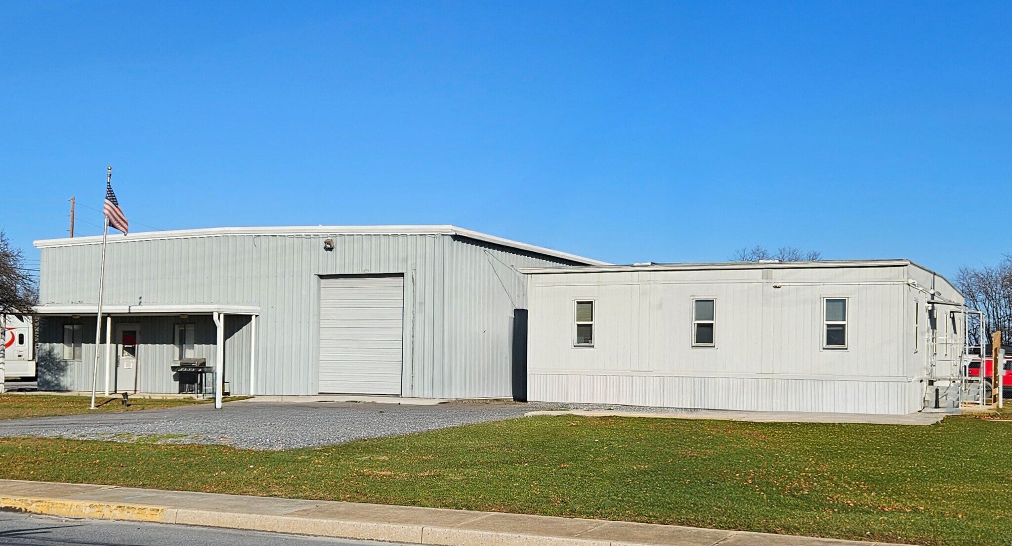 1607 Industrial Dr, Carlisle, PA à louer Photo de l’immeuble– Image 1 sur 10