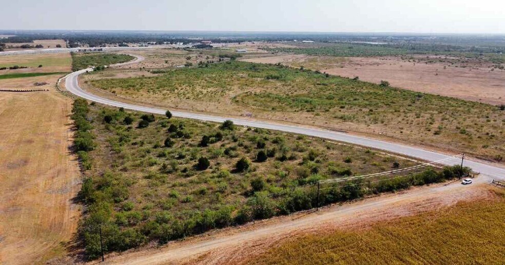 Kellam Road, Del Valle, TX à vendre - Photo principale – Image 1 sur 11