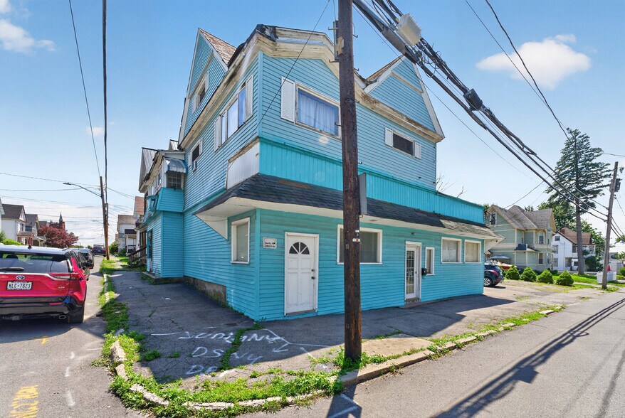41 Chestnut St, Amsterdam, NY à vendre - Photo de l’immeuble – Image 2 sur 47