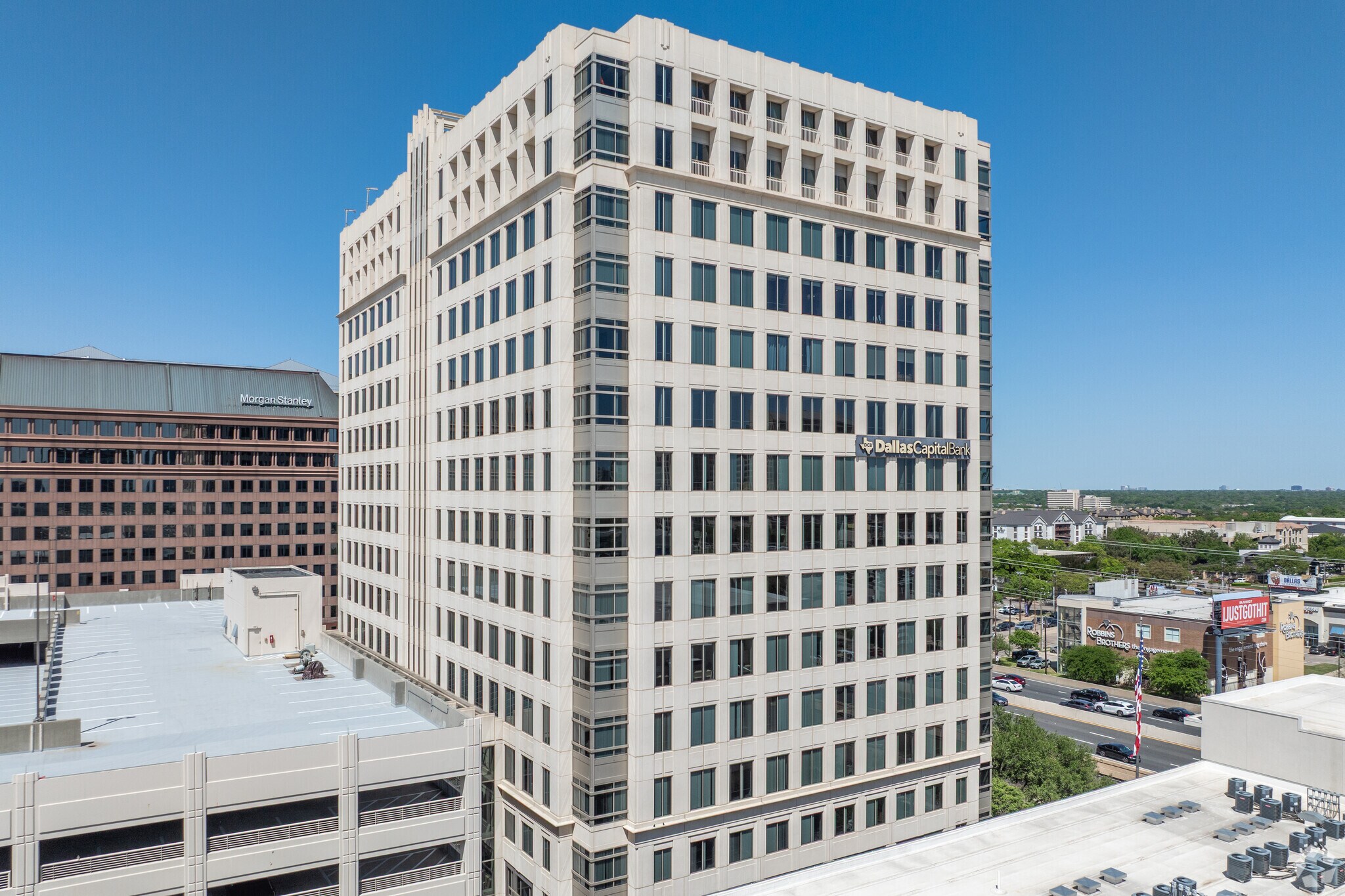 14185 Dallas Pky, Dallas, TX à louer Photo principale– Image 1 sur 14