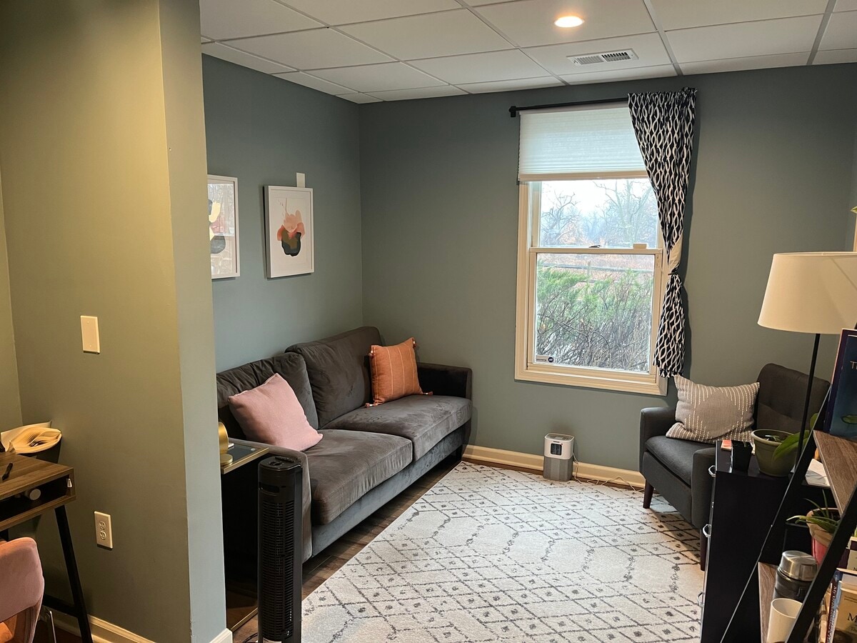 3448 Ellicott Center Dr, Ellicott City, MD 21043 - Lot 105 - - Photo intérieure - Image 1 of 6