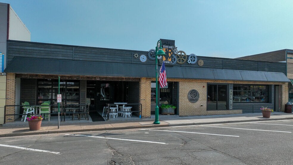 234 Walnut St, Spooner, WI à vendre - Photo de l’immeuble – Image 2 sur 17