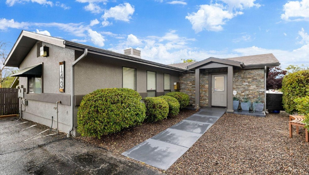 143 E Merritt St, Prescott, AZ à vendre - Photo de l’immeuble – Image 1 sur 19