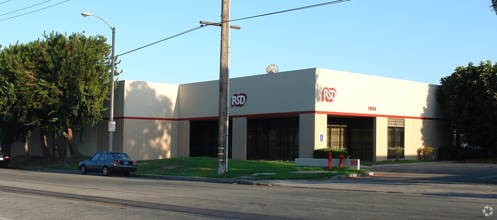 1904 E Dominguez St, Carson, CA à louer - Photo principale – Image 2 sur 5