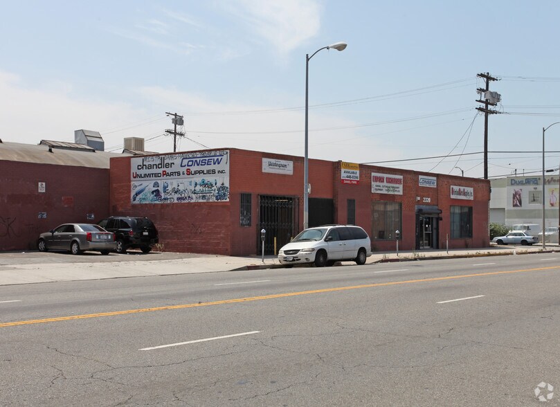 2320 S Hill St, Los Angeles, CA à vendre - Photo de l’immeuble – Image 1 sur 2